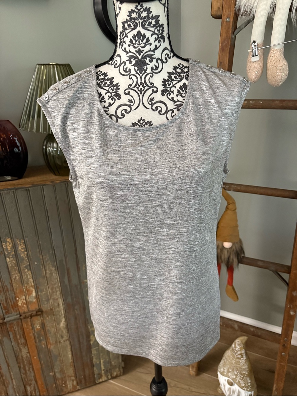 Classic Scoop Neck Sleeveless Women’s Top in silver Gray